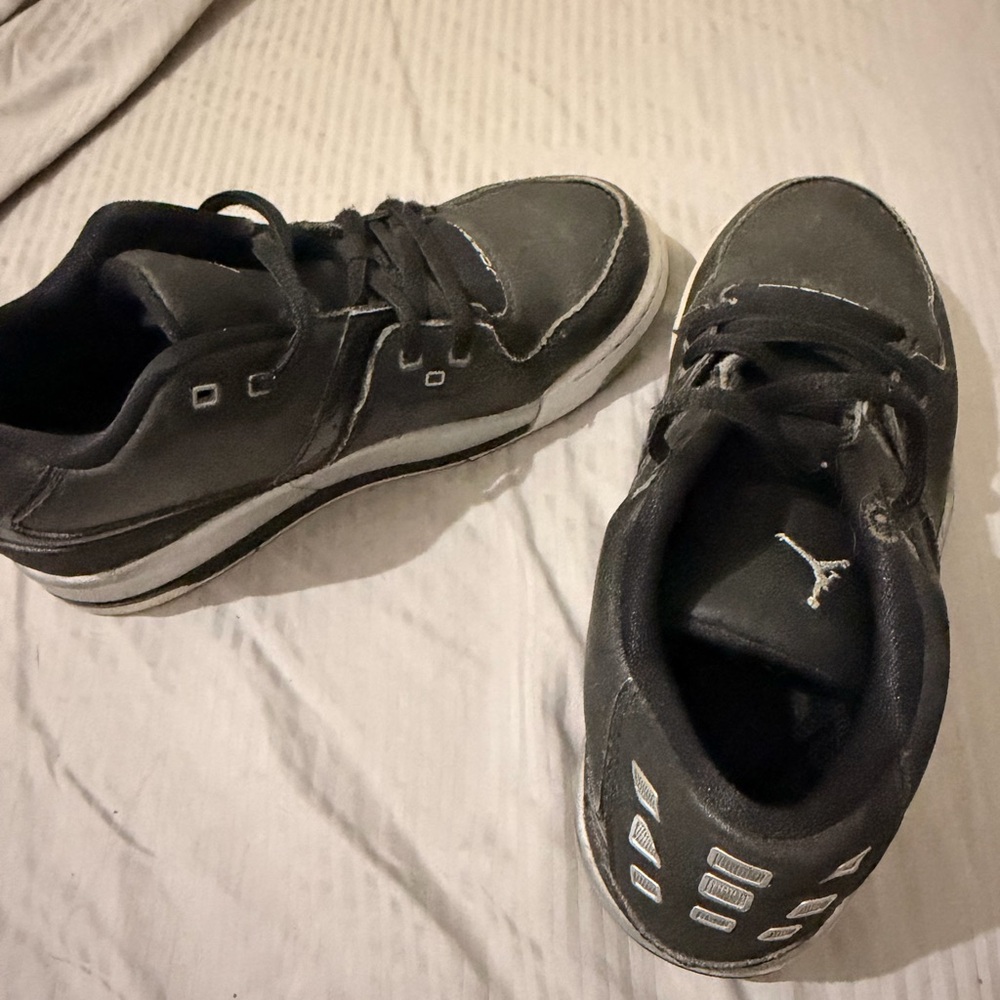 Jordan Men's Black and Gray Athletic Shoes